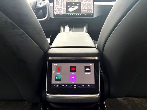 Used 2022 Tesla Model S AWD image 37