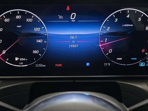 Used 2025 Mercedes-Benz C 300 4MATIC Sedan image 21