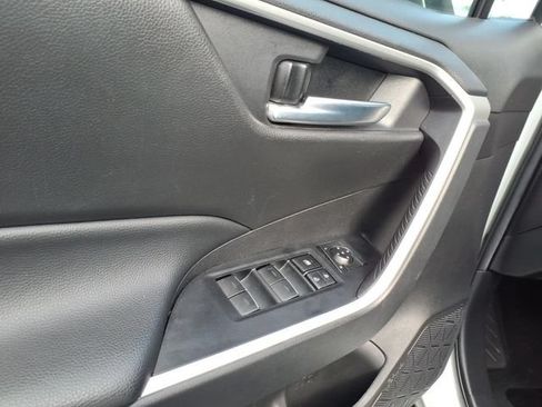 Used 2024 Toyota RAV4 XLE AWD/4WD image 3