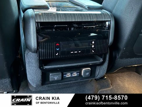 Used 2022 Jeep Wagoneer Series III RWD image 28