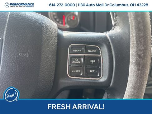 Used 2019 RAM 1500 Classic SLT w/ Luxury Group image 18