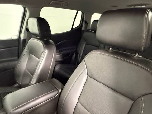 Used 2023 GMC Acadia SLT FWD image 31