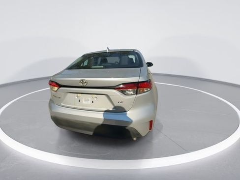 Used 2024 Toyota Corolla LE w/ LE Convenience Package image 7