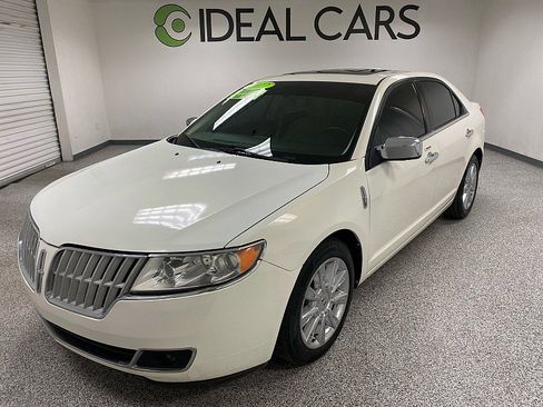 Used 2012 Lincoln MKZ image 1