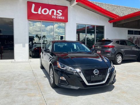 Used 2021 Nissan Altima 2.5 S FWD image 2