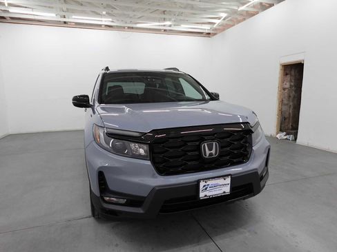 Certified 2023 Honda Passport Elite image 3