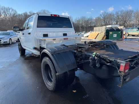 Used 2017 RAM 3500 Tradesman w/ Chrome Appearance Group image 10