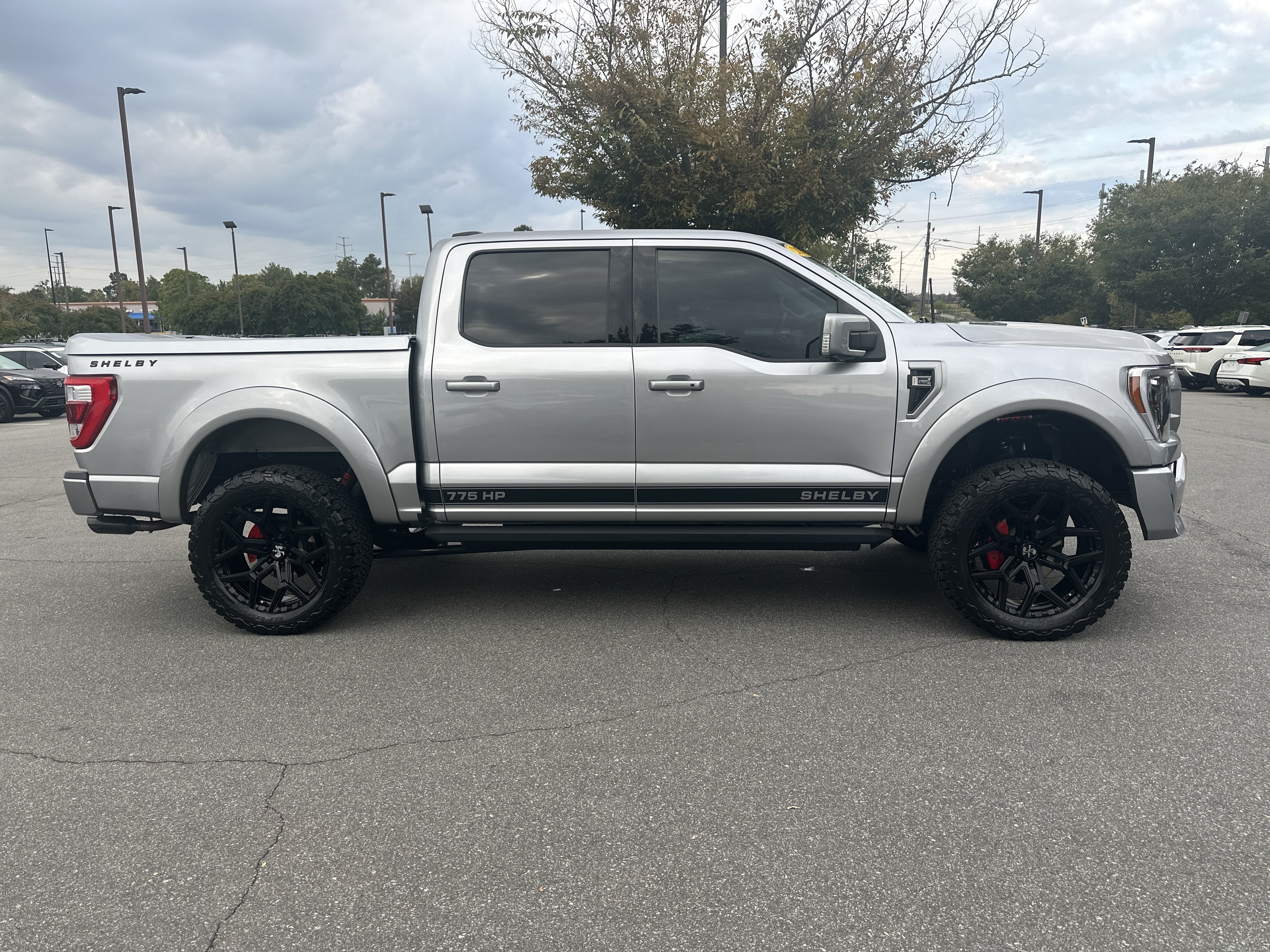 Used 2021 Ford F150 Lariat w/ Equipment Group 502A High AWD/4WD image 4