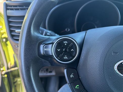 Used 2019 Kia Soul Base image 13