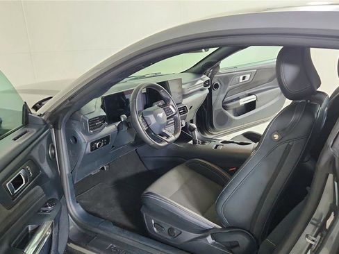 Used 2024 Ford Mustang Coupe image 15