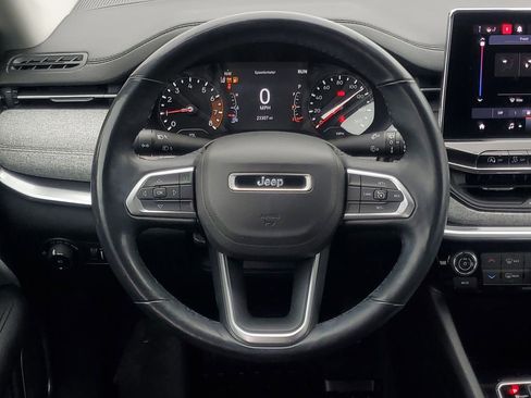 Used 2022 Jeep Compass Latitude image 29