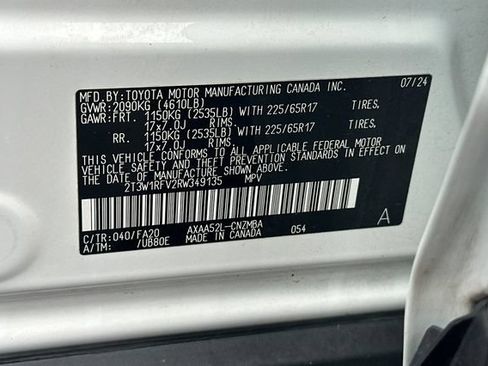Certified 2024 Toyota RAV4 XLE FWD image 35
