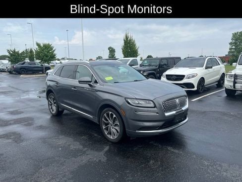 Used 2022 Lincoln Nautilus Reserve AWD/4WD image 3