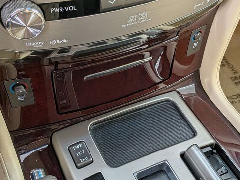 Used 2015 Lexus LX 570 4WD image 25