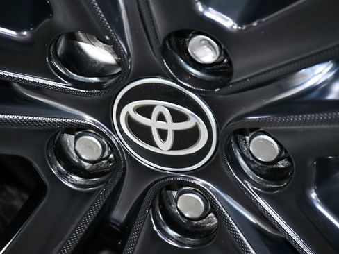 Used 2024 Toyota Sienna XSE image 13