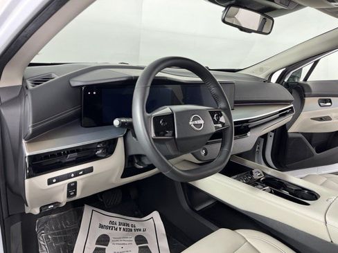Used 2025 Nissan Murano SL AWD/4WD image 16