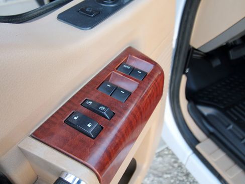 Used 2011 Ford F250 King Ranch w/ King Ranch w/Chrome Pkg image 20