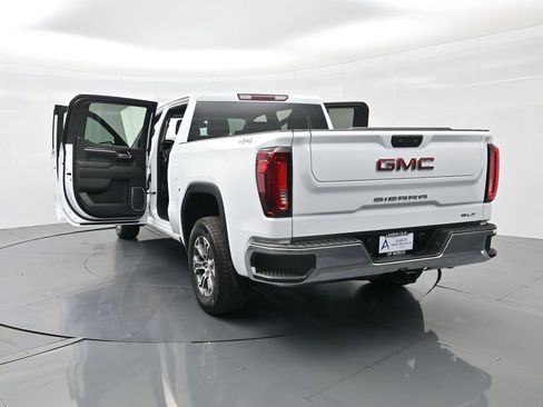 Used 2025 GMC Sierra 1500 SLT image 40