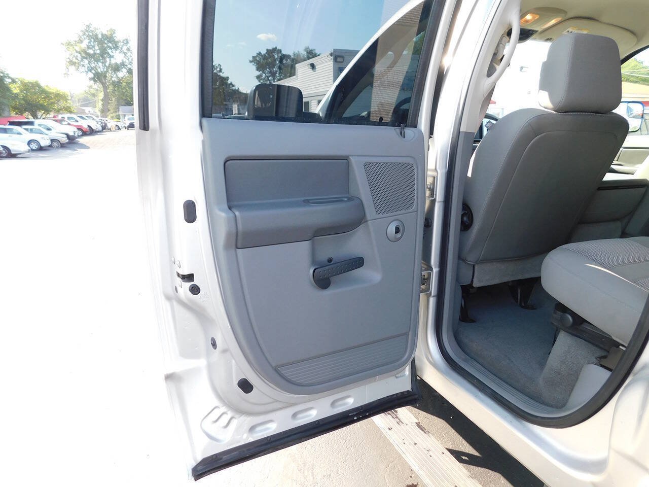 Used 2008 Dodge Ram 2500 Truck SLT w/ Popular Equipment Group AWD/4WD image 24