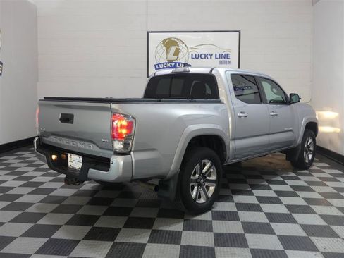 Used 2019 Toyota Tacoma Limited AWD/4WD image 10