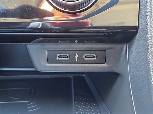 Used 2021 Volkswagen Jetta SEL Premium image 20