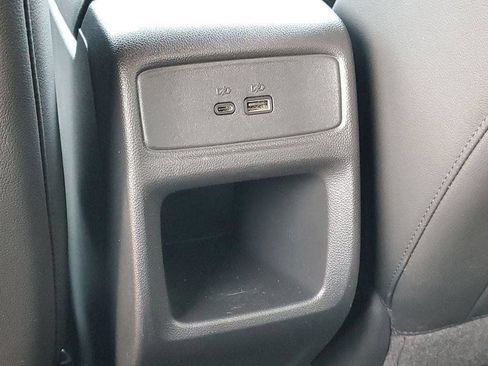 Used 2024 Chevrolet Trax RS w/ Sunroof Package FWD image 26