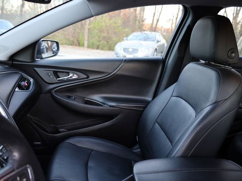 Used 2016 Chevrolet Malibu Hybrid w/ Leather Package image 15