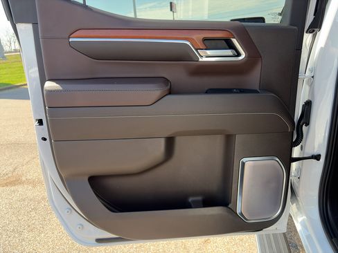 Used 2022 GMC Sierra 1500 Denali w/ Denali Reserve Package image 13