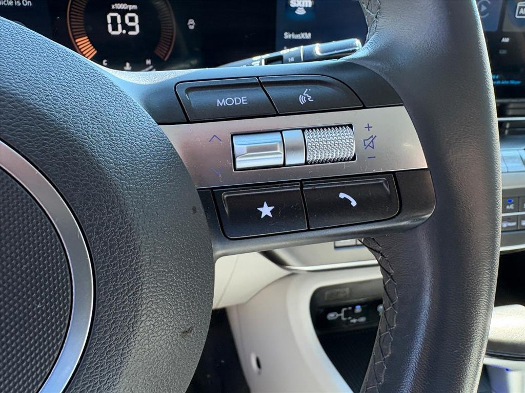 Certified 2025 Hyundai Kona SEL AWD/4WD image 12