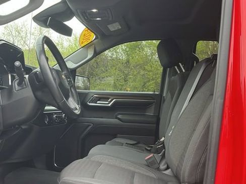 Used 2024 Chevrolet Silverado 1500 LT AWD/4WD image 10