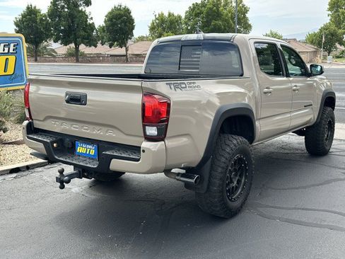 Used 2018 Toyota Tacoma TRD Off-Road w/ Technology Package RWD image 3