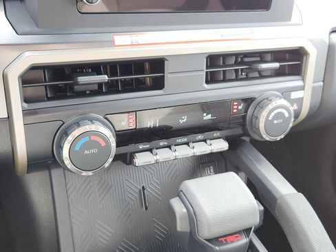 New 2026 Toyota Tacoma TRD Off-Road AWD/4WD image 11