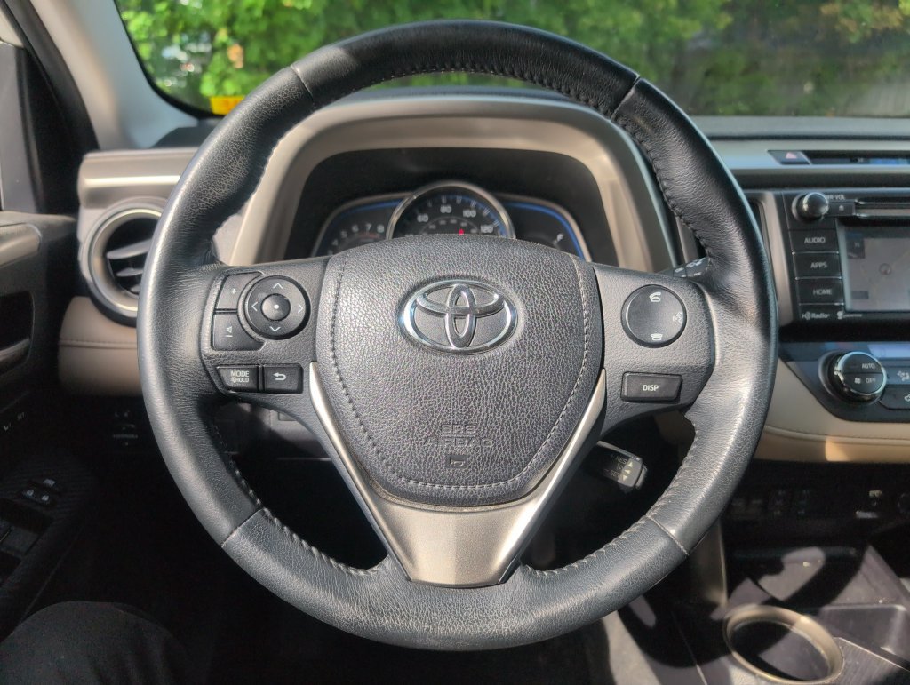 Used 2014 Toyota RAV4 Limited AWD/4WD image 17