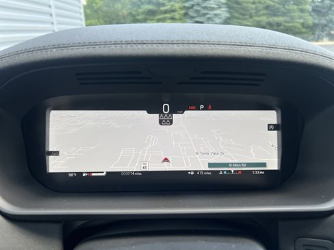 New 2025 Land Rover Discovery S image 13