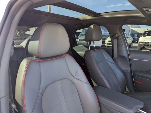 Used 2022 Hyundai Sonata SEL Plus image 11