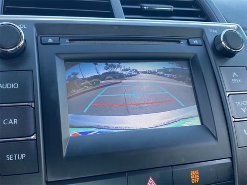 Used 2017 Toyota Camry LE image 21