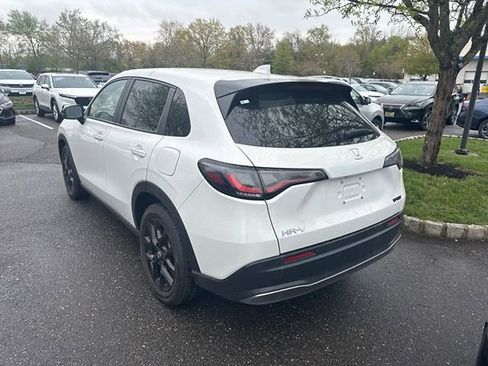 Used 2025 Honda HR-V Sport image 4
