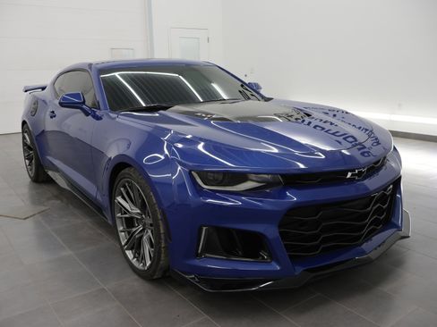 Used 2023 Chevrolet Camaro ZL1 image 2