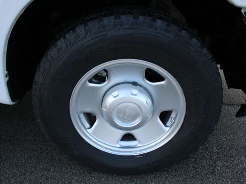 Used 2006 Ford F350 XL image 10