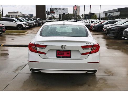 Used 2018 Honda Accord EX image 7