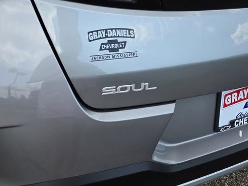 Used 2025 Kia Soul LX w/ LX Technology Package FWD image 34