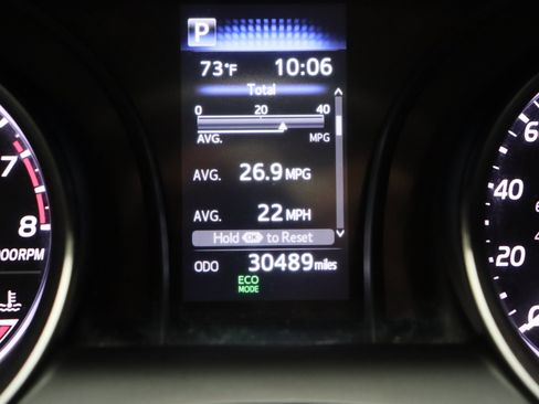 Used 2024 Toyota Camry SE image 37