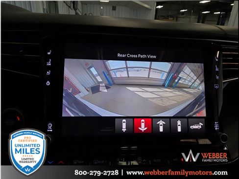 Used 2023 Jeep Grand Wagoneer Series III w/ Rear Seat Video Group 1 AWD/4WD image 32