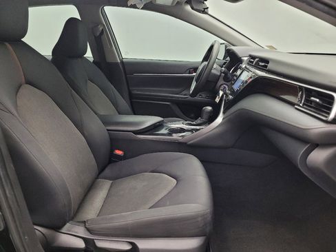 Used 2020 Toyota Camry LE image 21