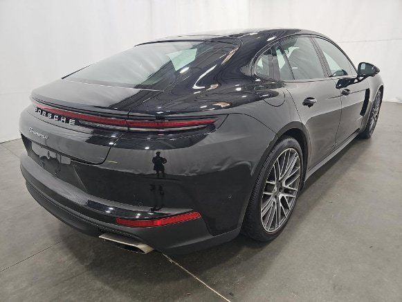 Used 2024 Porsche Panamera 4 w/ Premium Package AWD/4WD image 4