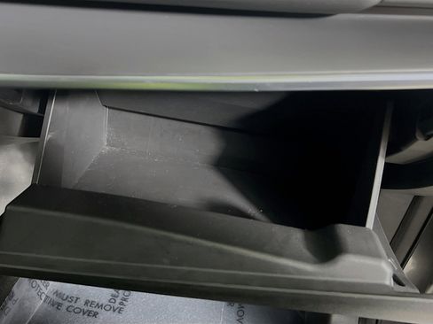 Used 2024 Nissan Rogue S image 35