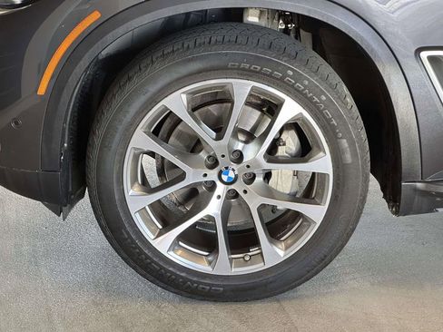 Used 2023 BMW X5 xDrive40i w/ Premium Package AWD/4WD image 8