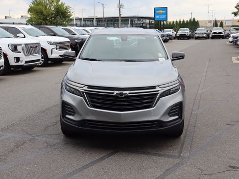 Used 2023 Chevrolet Equinox LS w/ Sport Edition FWD image 3