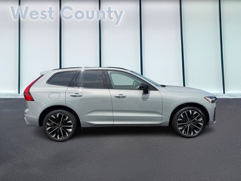 Certified 2026 Volvo XC60 B5 Ultra AWD/4WD image 2