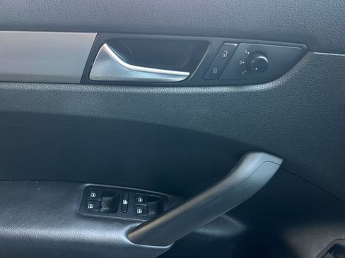 Used 2012 Volkswagen Passat 2.5 S FWD image 15